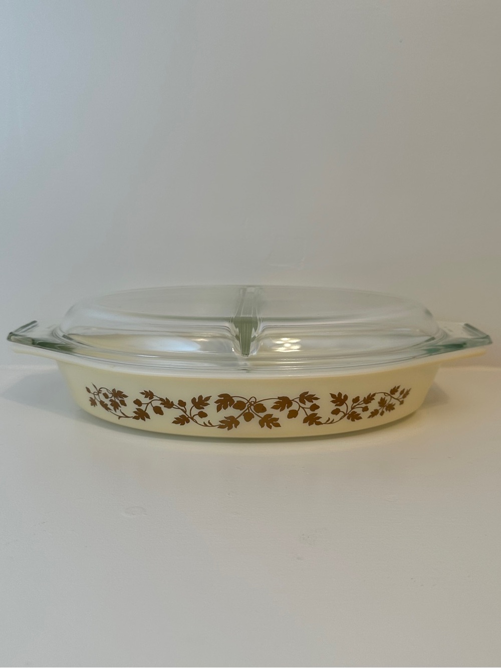 Vintage Pyrex Golden Acorn 1.5 Quart Divided Casserole Dish & Lid